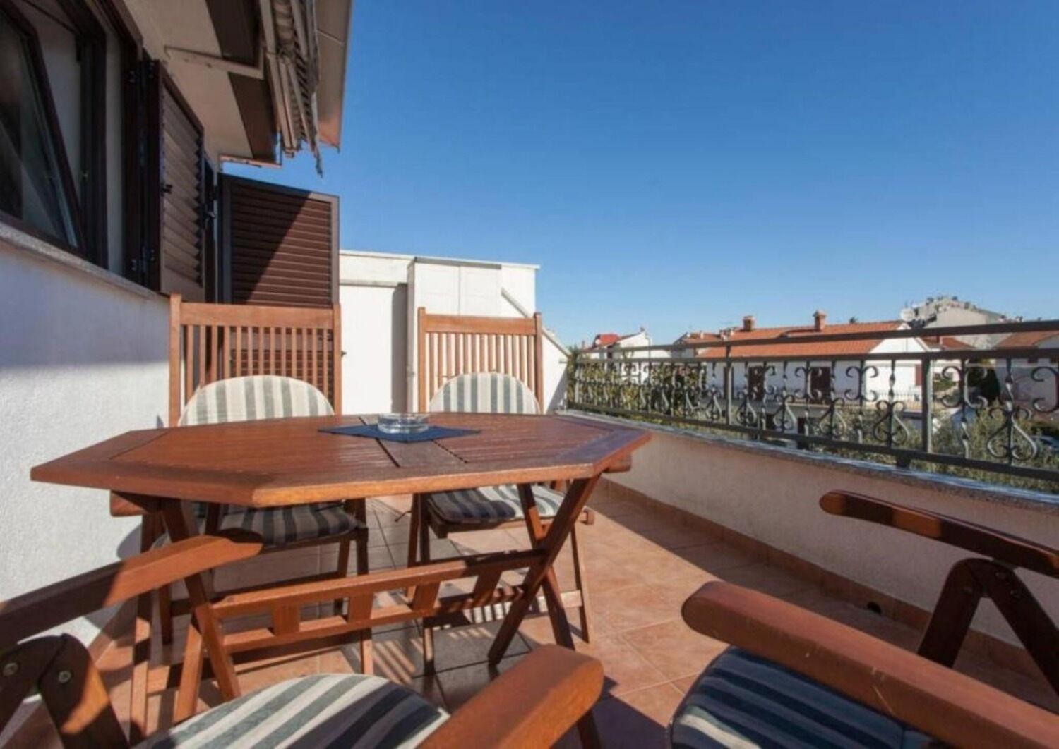Apartment Berto - 500m To The *